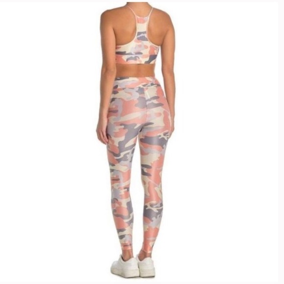 Koral Women’s Sweeper Sports Bra Rose Quartz Camo - Picture 4 of 10